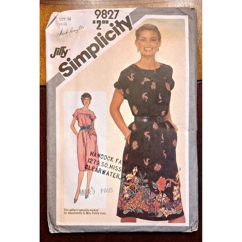 Simplicity Jiffy Misses' Pullover Dress (adjust for‎ Petite) Pattern 9827 Size14